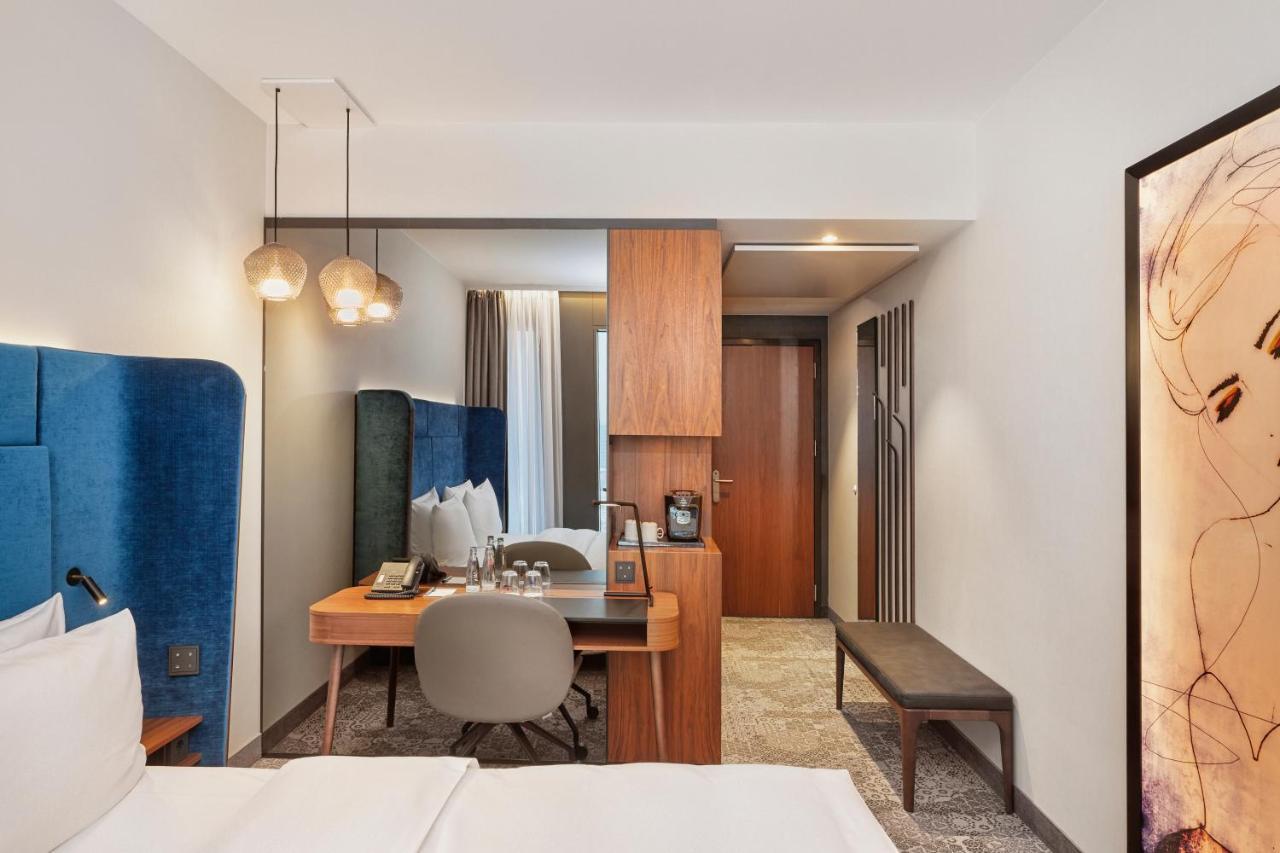 Hyperion Hotel Muenchen Ngoại thất bức ảnh A room at the hotel