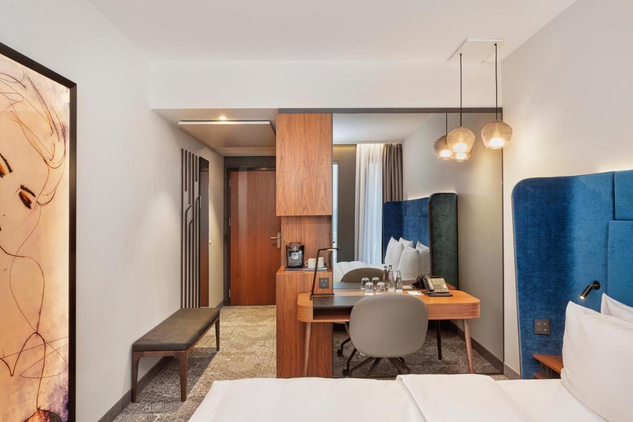 Hyperion Hotel Muenchen Ngoại thất bức ảnh A room at the hotel