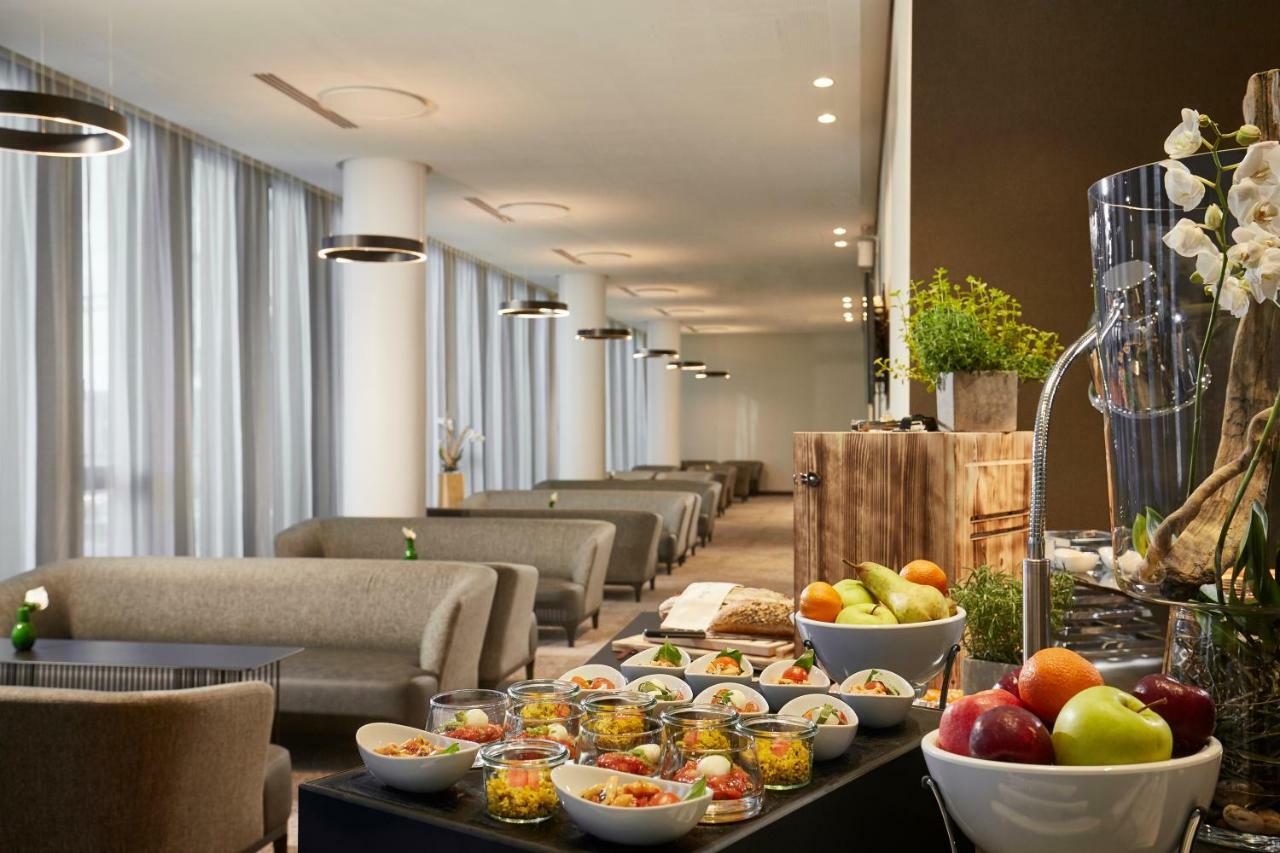 Hyperion Hotel Muenchen Ngoại thất bức ảnh The lounge at the airport