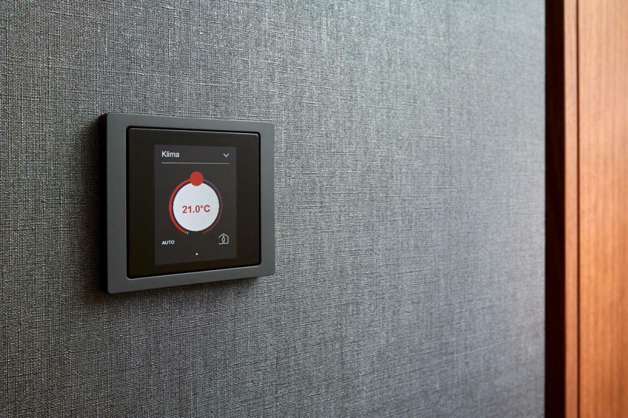 Hyperion Hotel Muenchen Ngoại thất bức ảnh A wall-mounted thermostat